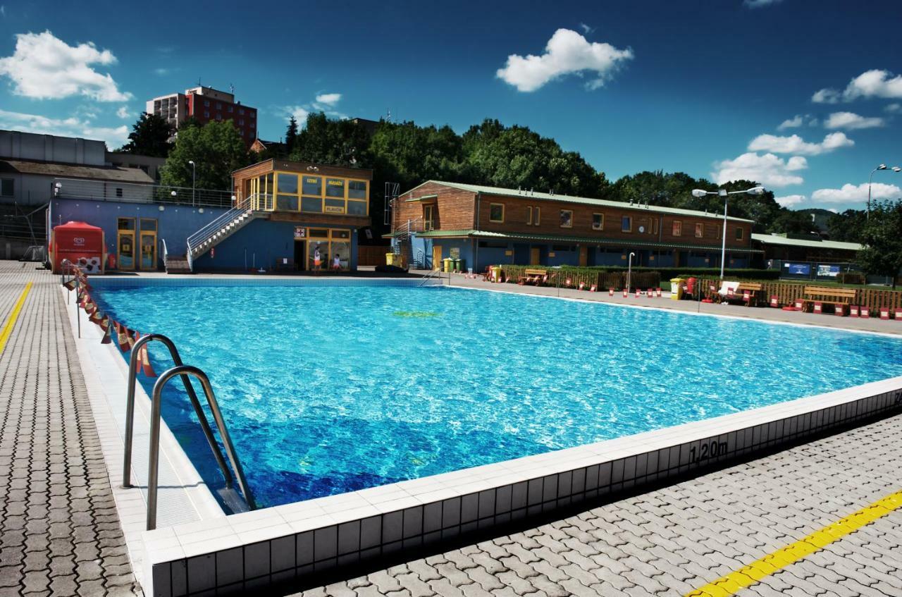 Aqua Hotel Decin Luaran gambar